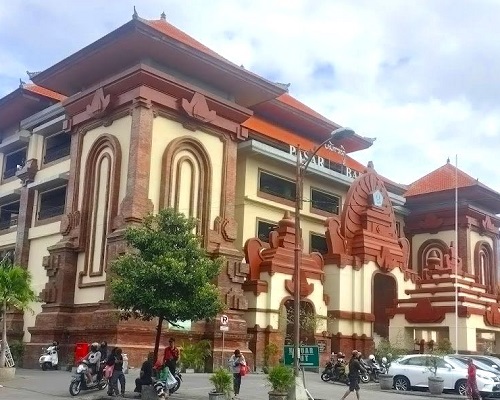 Denpasar City Tour | Badung Traditional Market | Bali Traventure