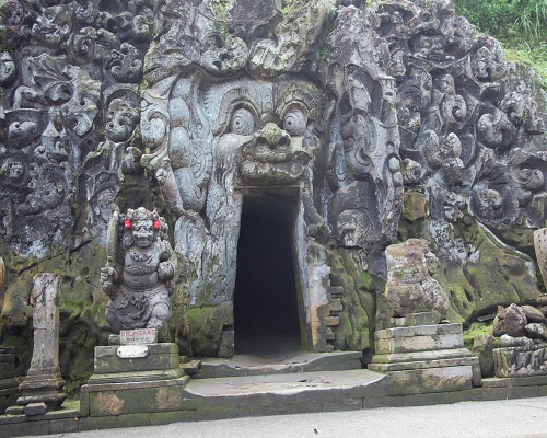 Bali Kintamani and Hot Spring Tour | Goa Gajah Temple (Elephant Cave Temple) | Bali Traventure