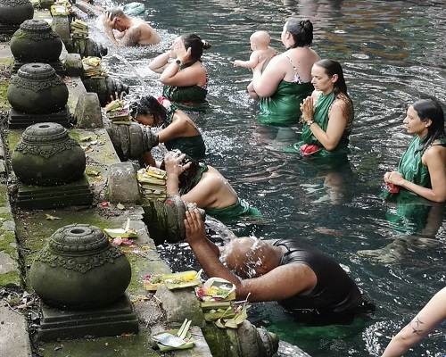 Tirta Empul Temple | Bali Temple Tour | Bali Traventure