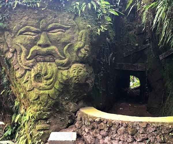 Kanto Lampo Waterfall