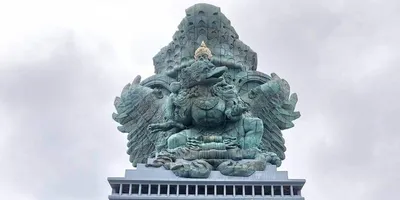 BALI GARUDA WISNU KENCANA